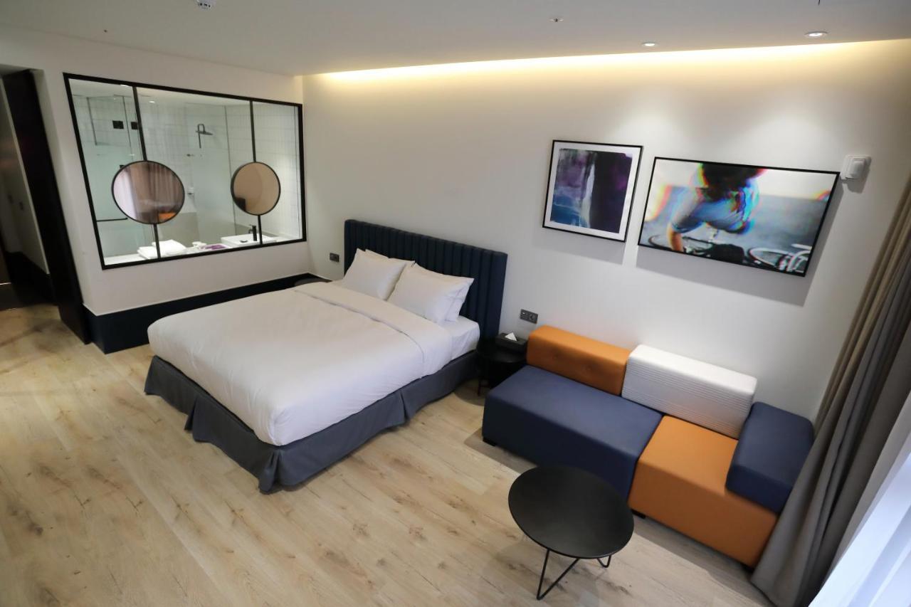 Orchid Hotel Уонджу Екстериор снимка