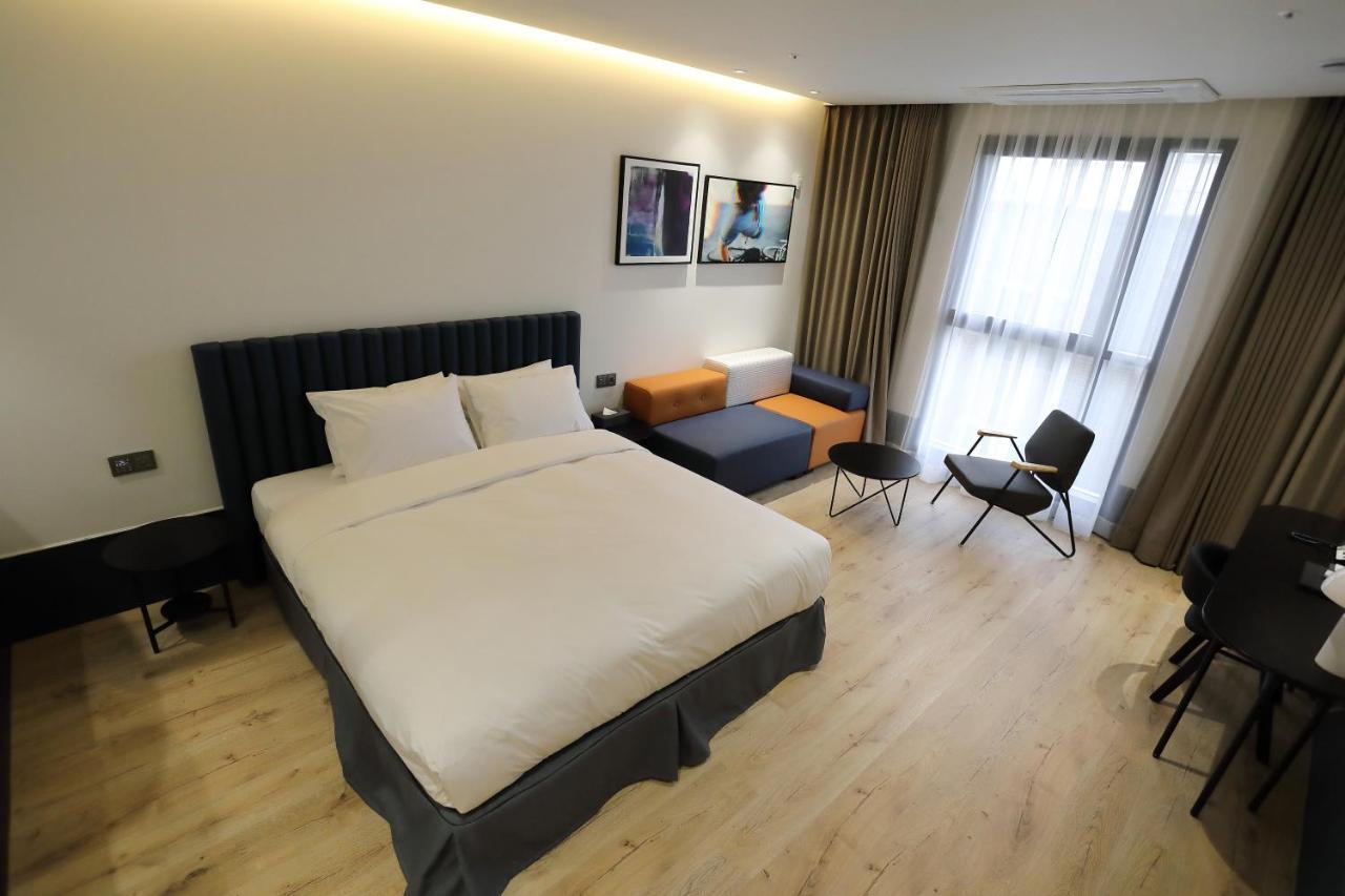 Orchid Hotel Уонджу Екстериор снимка