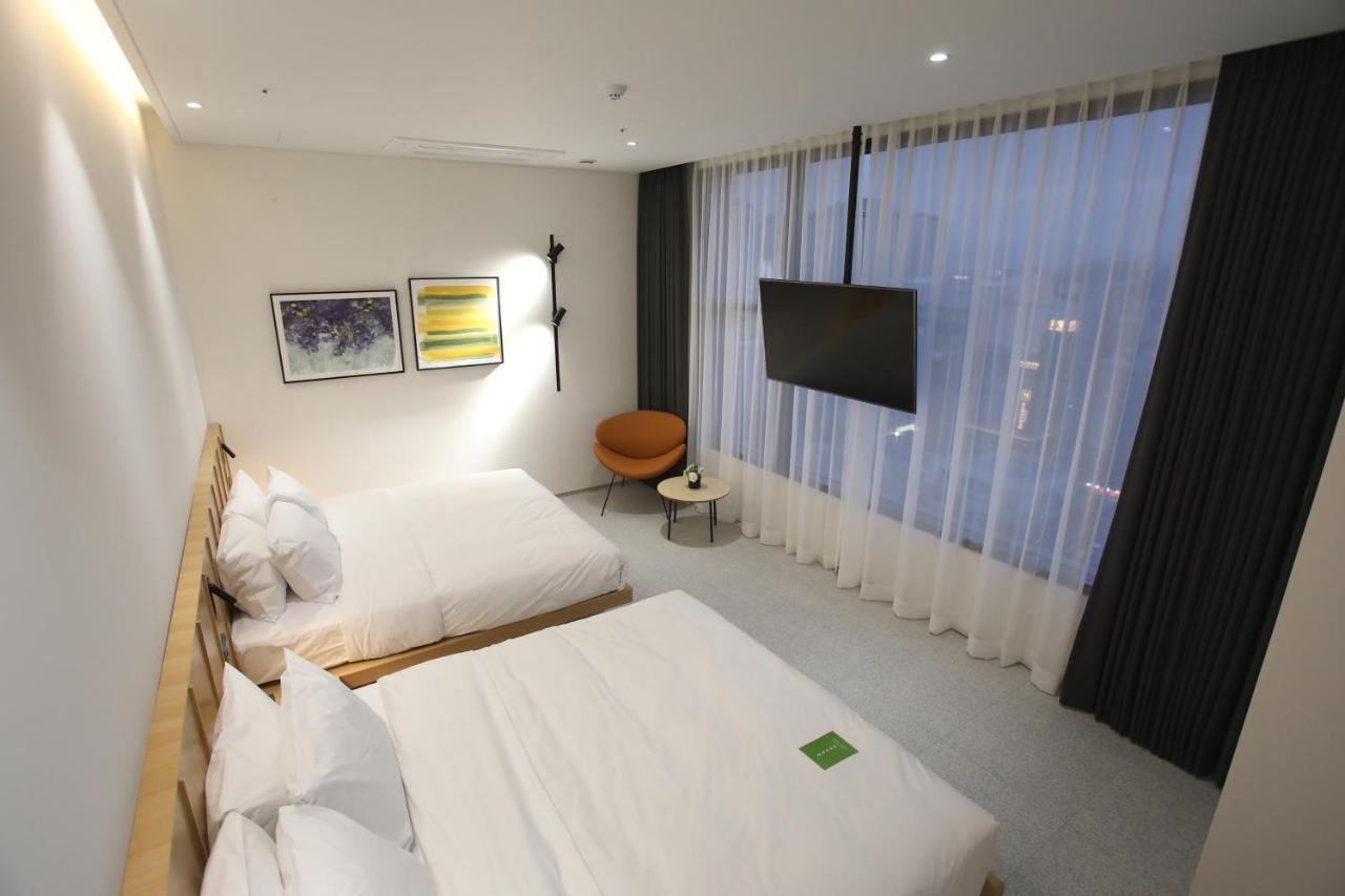 Orchid Hotel Уонджу Екстериор снимка