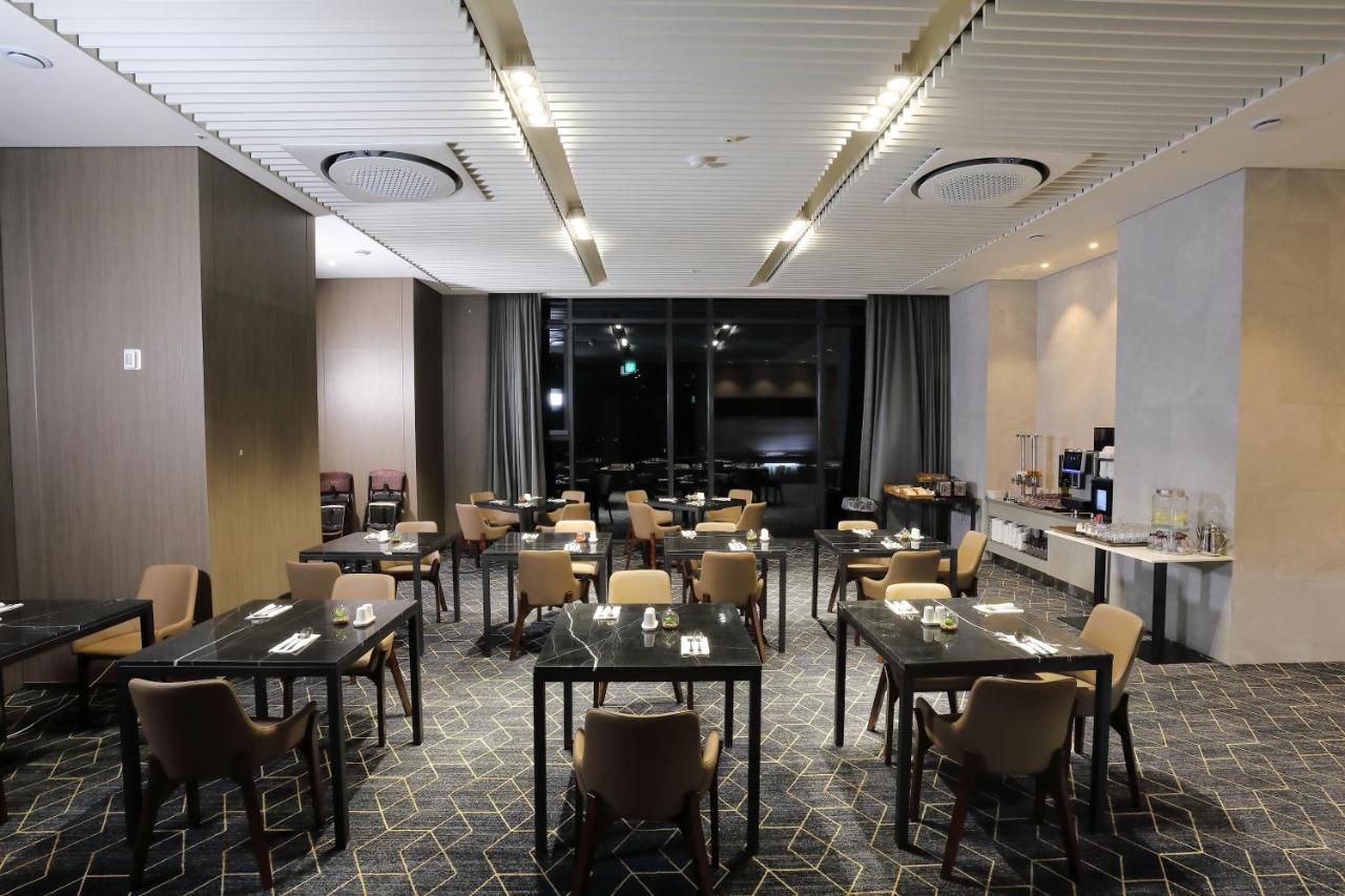 Orchid Hotel Уонджу Екстериор снимка