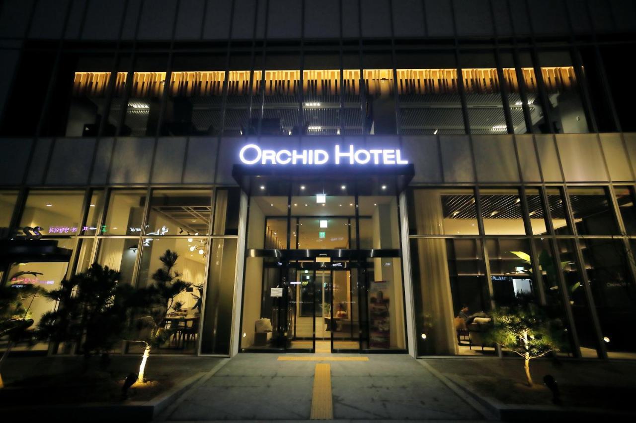 Orchid Hotel Уонджу Екстериор снимка